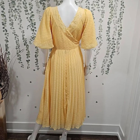 ASOS DESIGN lace insert cut out textured pleated midi dress in lemon yellow Sz 6 - Picture 5 of 12